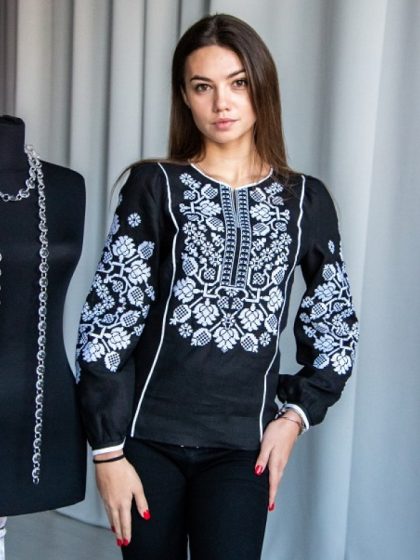 Вишукана і сучасна чорна вишиванка на 100% льоні
