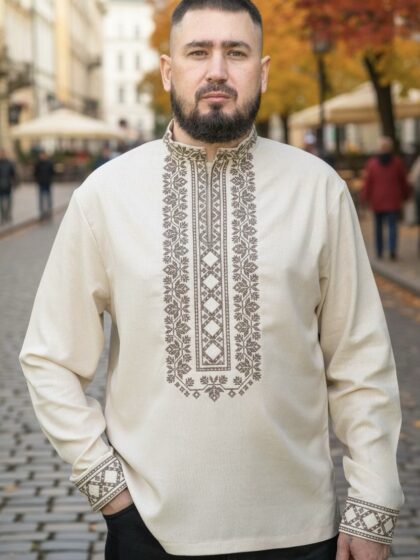 Вишиванка чоловіча Тарас молочна з коричневою вишивкою